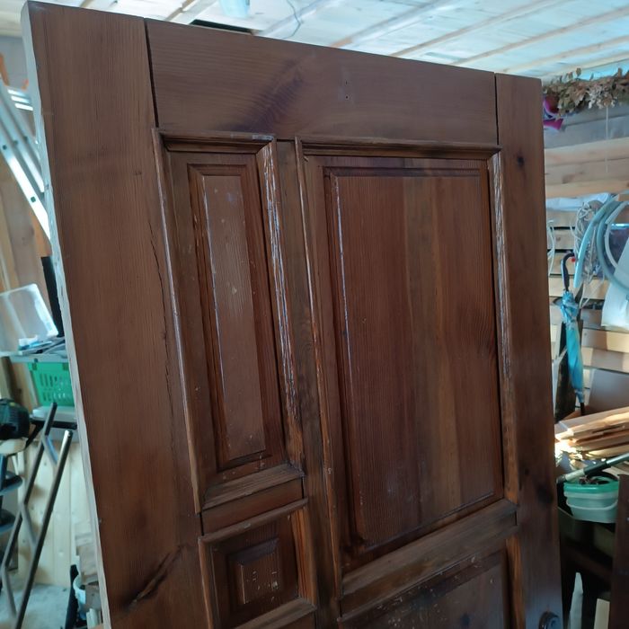 Двері бу дерев*ні