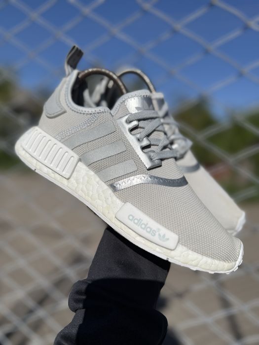 кроссовки Adidas NMD оригинал 37  Boost  R1 S76004 Running