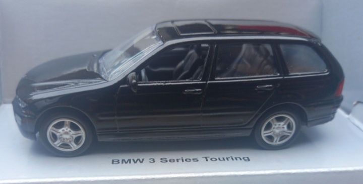 Miniatura escala 1/43 BMW 3 series touring