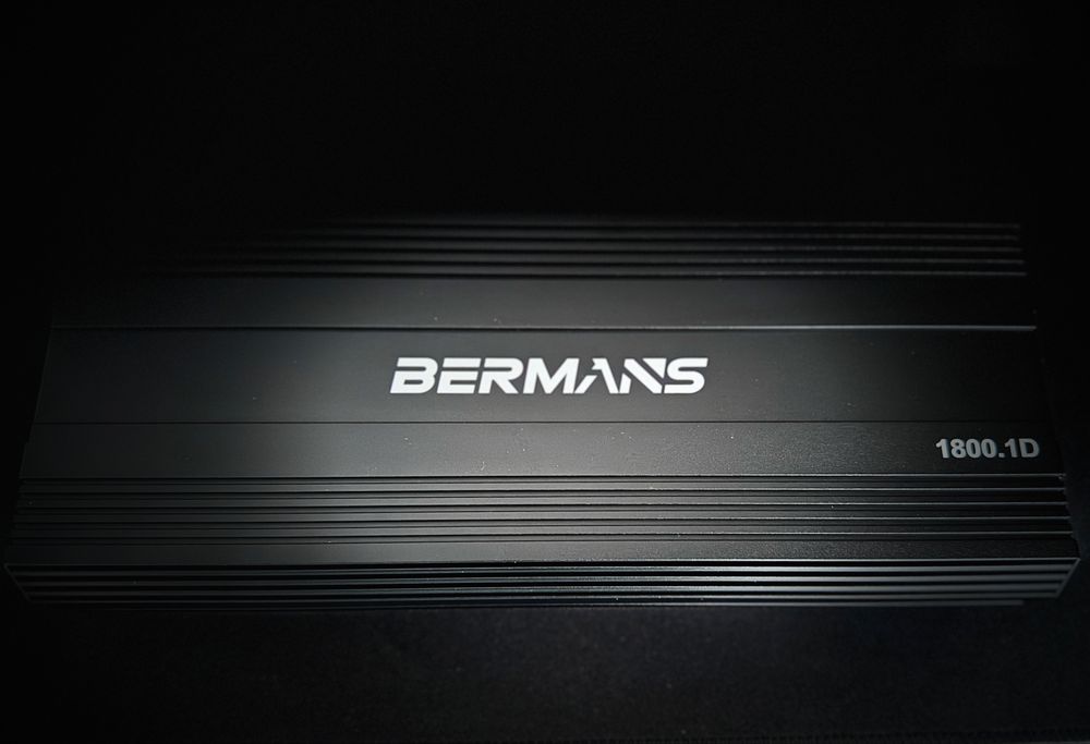 Підсилювач моноблок для сабвуфера 1800.1D