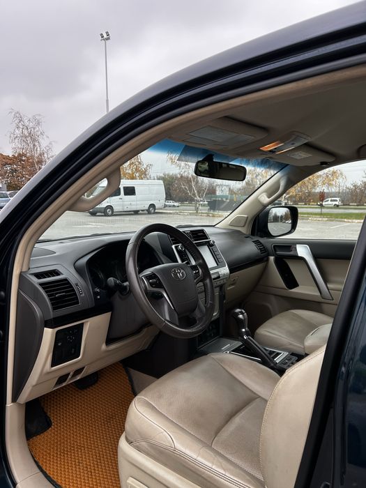 Toyota Land Cruiser Prado 2018