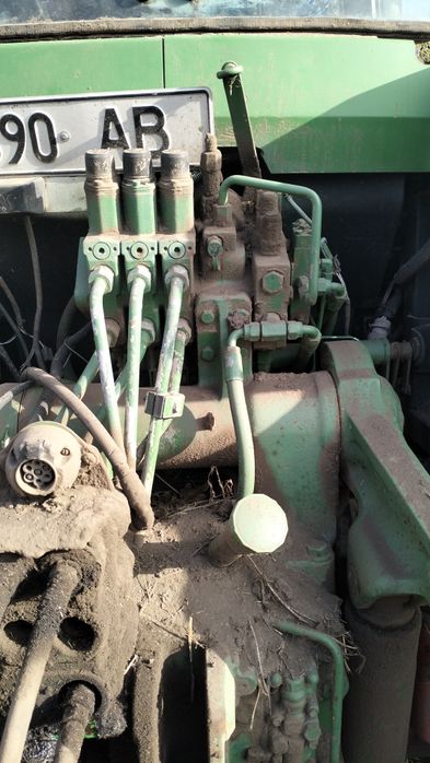 Продам трактор джондір 7700