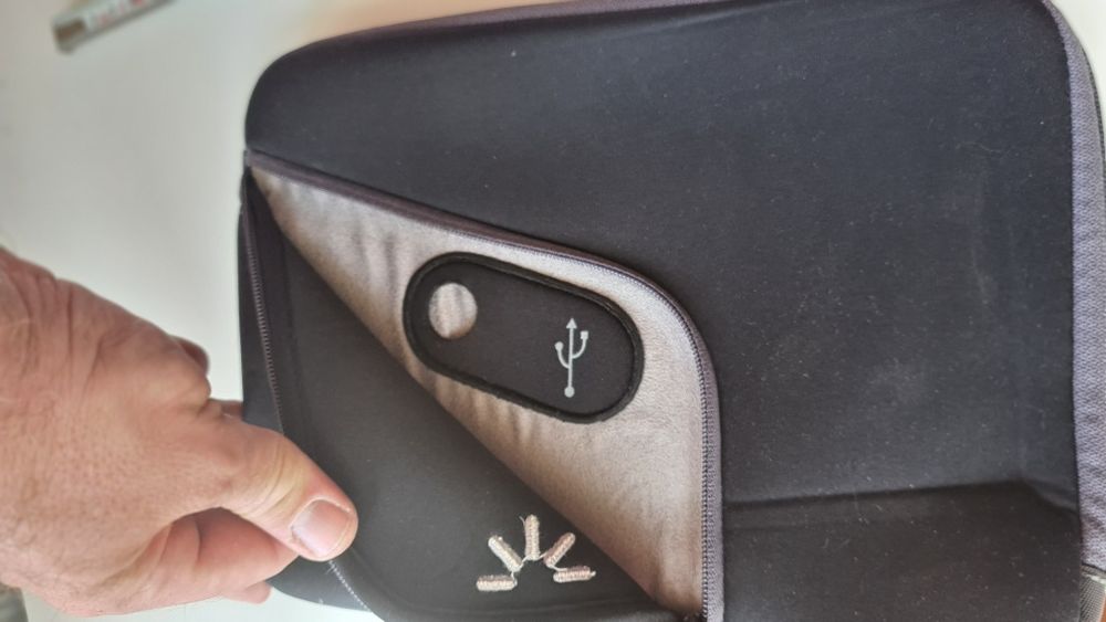 Estojo case logic para tablet livro...