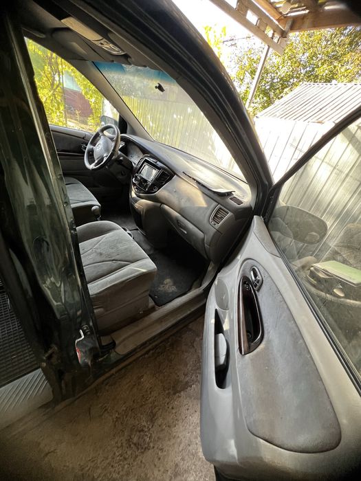Продам Mazda MPV.