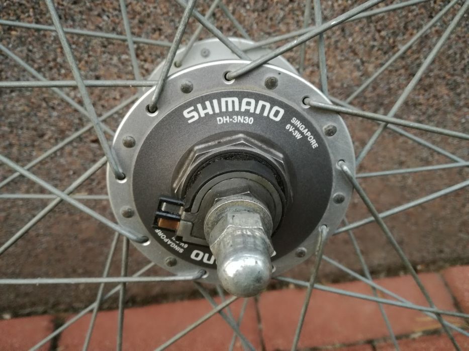 Koło rowerowe z dynamem w piaście 24, 26 cali.