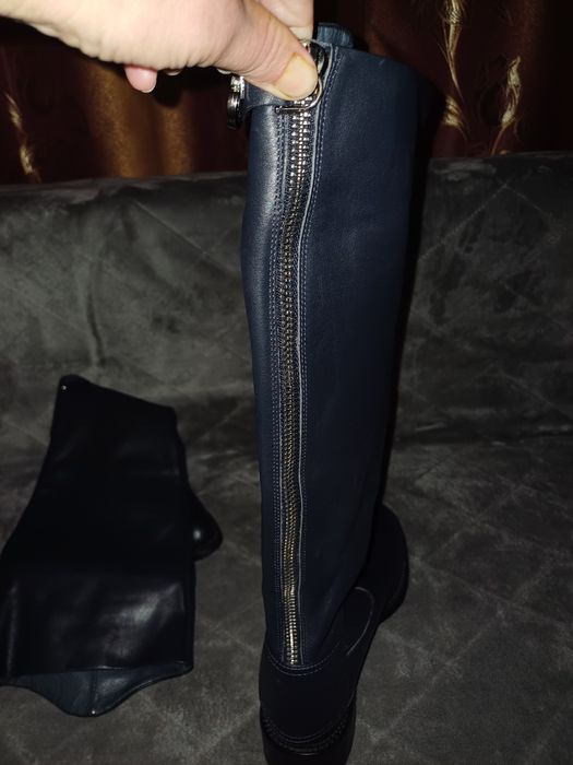 Продам демісезонні чобітки