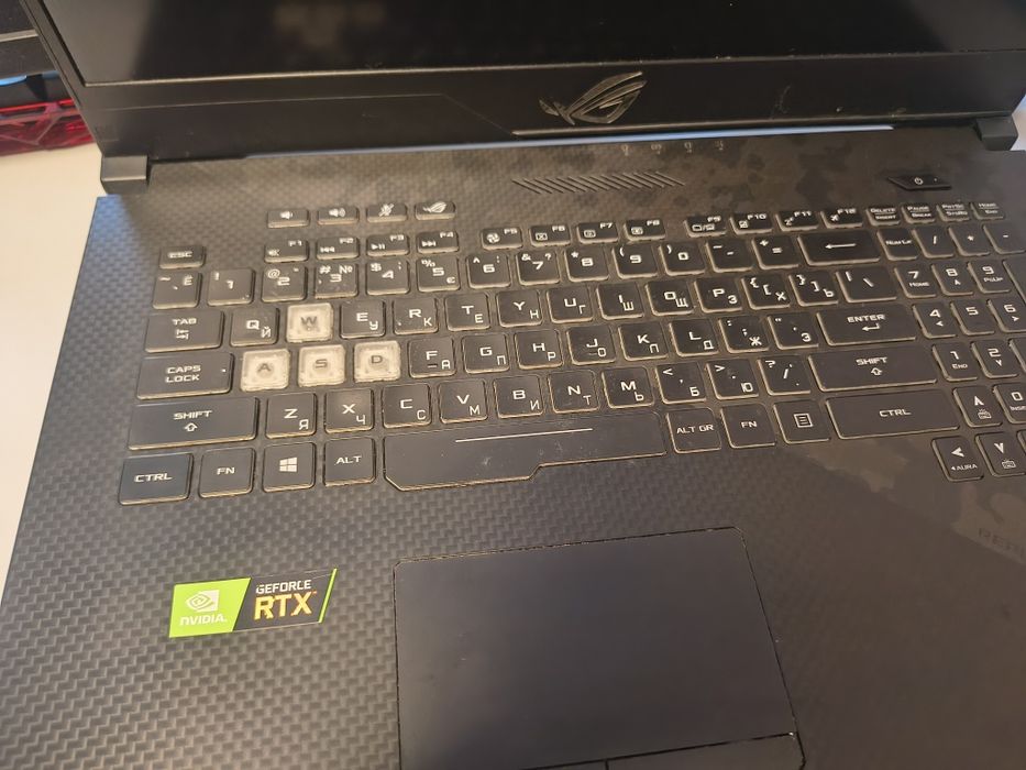 Asus rog strix gl704gw