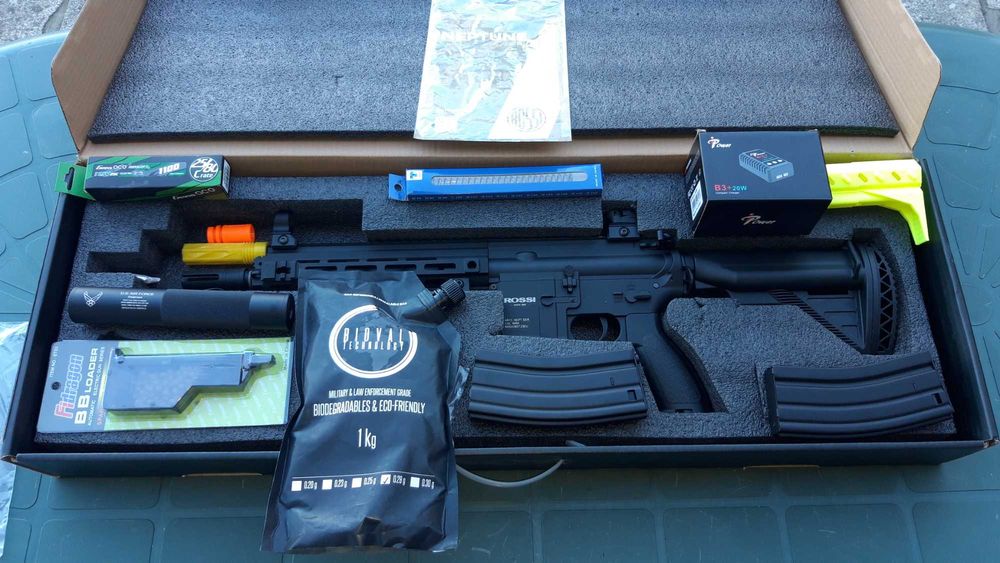 ROSSI NEPTUNE 9 DEVGRU BLACK (nova, usada apenas para teste)