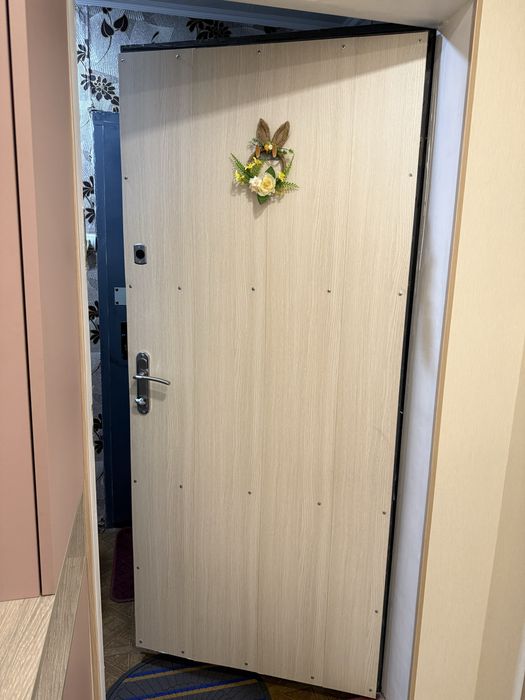 Двері вхідні, самовивіз