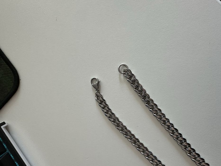 Corrente , Colar Police