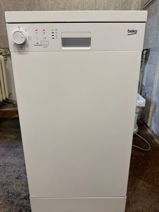 Посудомийна машина Beko