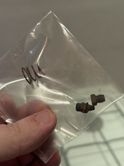 Fogao gás butano , o bico de cima á esquerda tem de ser reparado