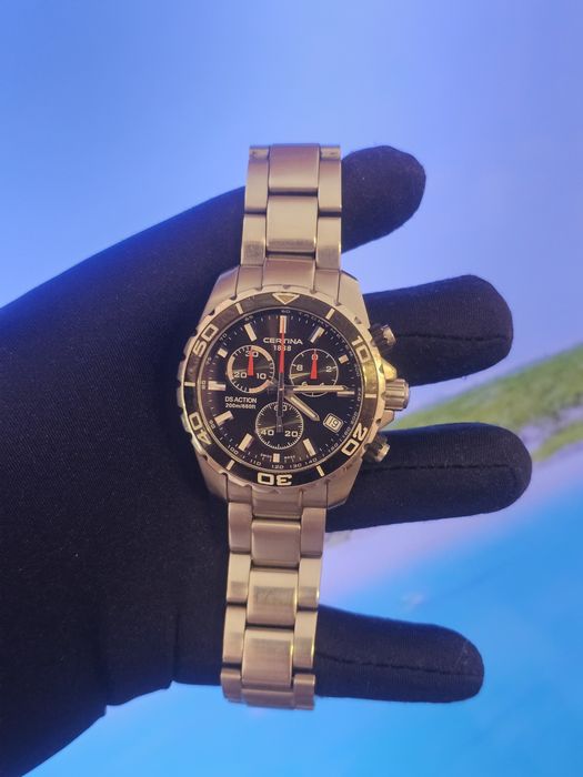У продажу Certina