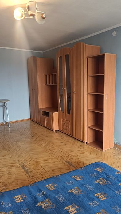 Здається з 12.07- 1 но к.кв Ґарета Джонса м.Дорогожичі м. Лук'янівка