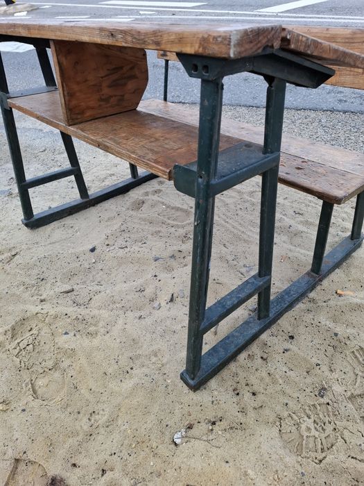 Carteira de escola antiga