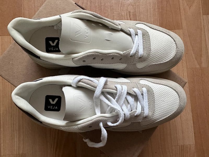 Buty VEJA V-10 BIAŁY Buty Sportowe VX.010.1380.B Rozmiar 41 / 26 CM