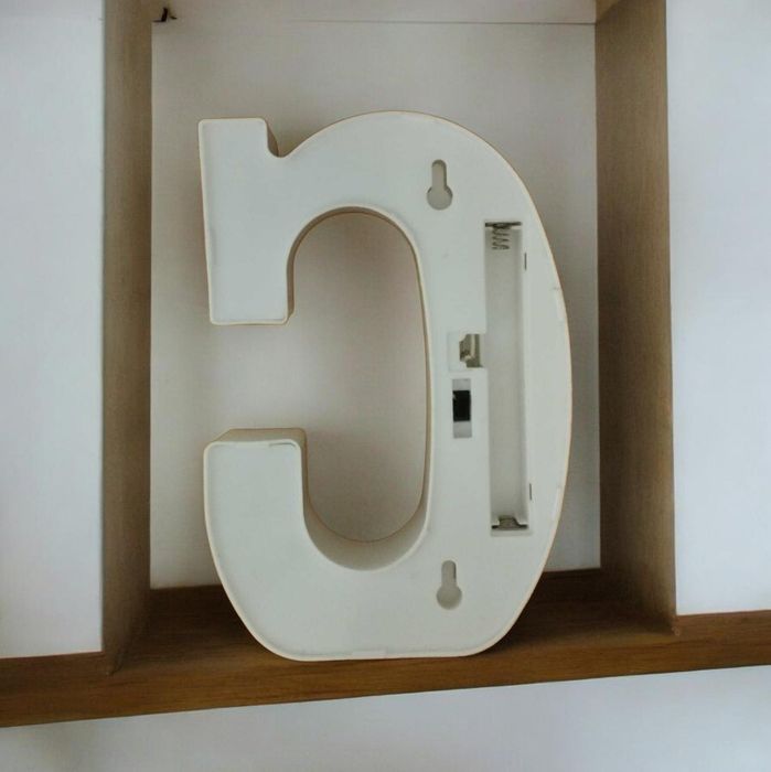 Letra Decorativa Luminosa "C"