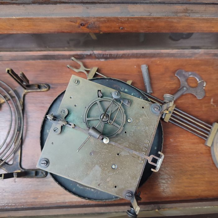 Stary zegar ścienny