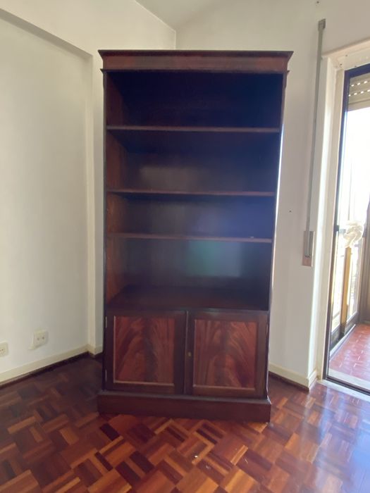 Estante para sala ou escritorio em excelente estado - como novo