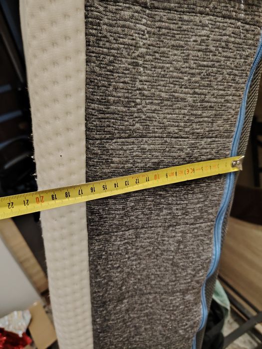 Mało używany materac