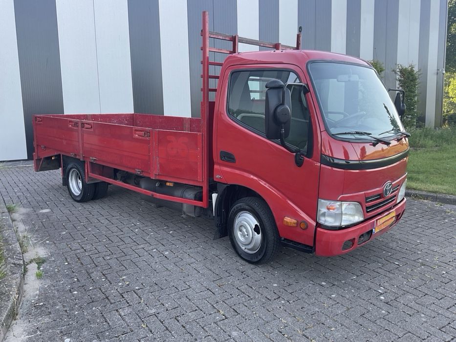 TOYOTA DYNA 150 3.500kg Caixa Aberta Porta Maquinas Excelente Apenas 200.000km ###OPORTUNIDADE###
