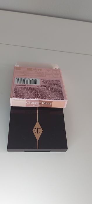 Charlotte Tilbury Luxury Pillow Talk paleta cieni