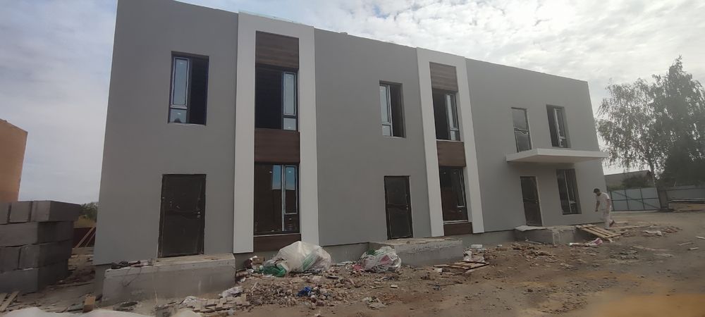 Продаж таунхауса без комісії! В місті біля озера на етапі будівництва