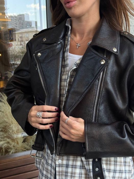 Шкіряна куртка бомбер