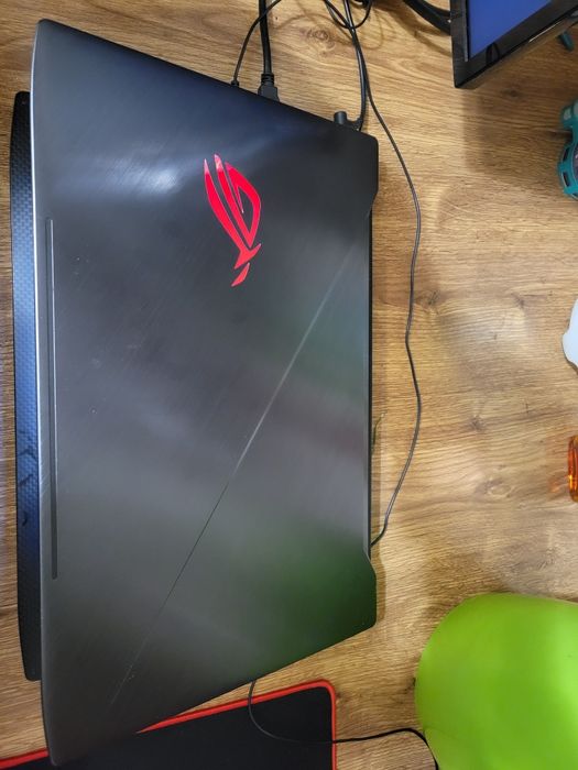 Asus ROG GL703V 17.3 ",i7 7700/RAM 32 Гб/SSD256Гб+HDD1TB/GTX1060(6Gb)