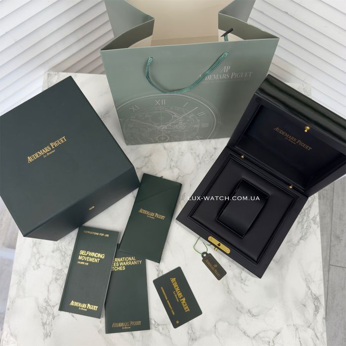 Фирменная коробка под часы Audemars Piguet