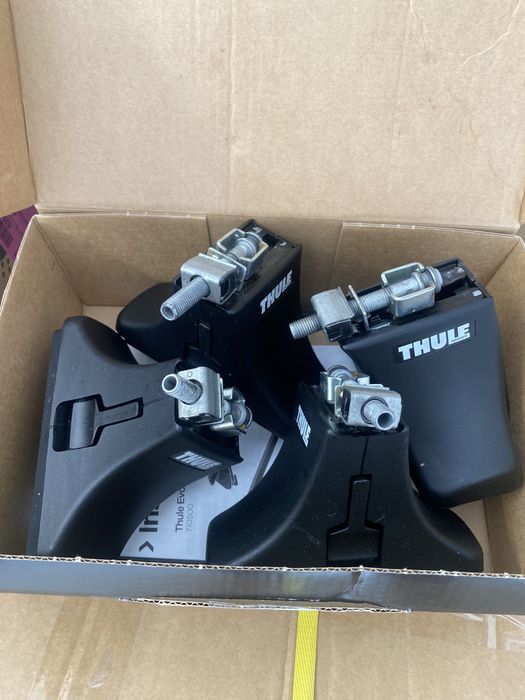 Suporte de Barras de Tejadilho Thule Evo Clamp 710500 + Kit 145138 | Seat Leon 1P