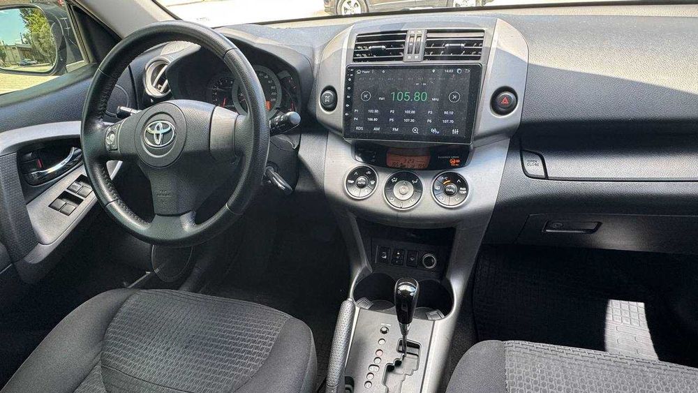 Toyota RAV 4  Автомат повний привід газ бензин 2008