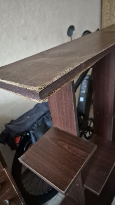 Настінна полиця для квітів