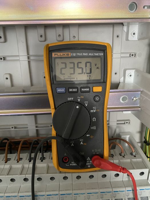 Multimetro Fluke 115