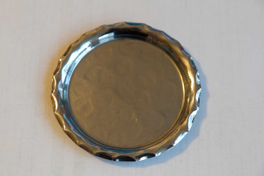 3 metalowe podstawki pod kieliszek albo szklankę, PRL