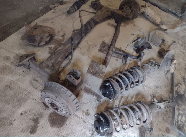 Супорт,Балка, Стойки,Диски Ваз 2108-09-99,2115