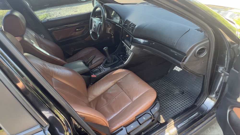BMW e39 520  1999