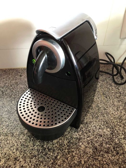 Máquinas de café Krups e Delonghi Nespresso para peças