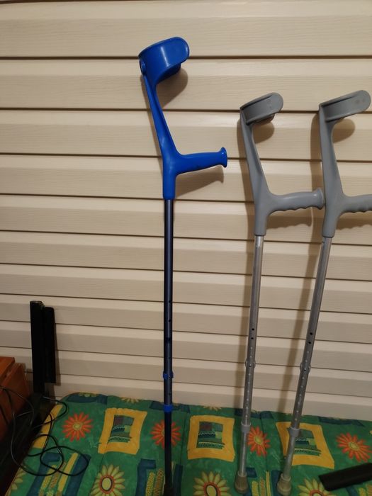 Костилі милиці підлокотні