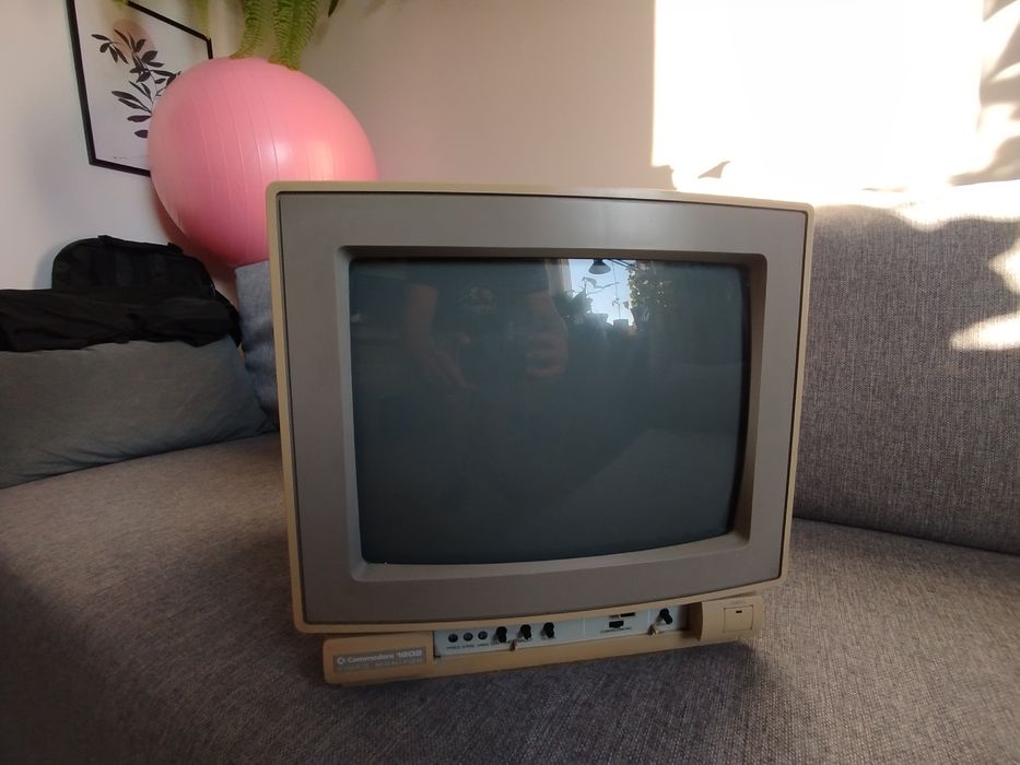 Monitor Commodore 1802 # Sprawny