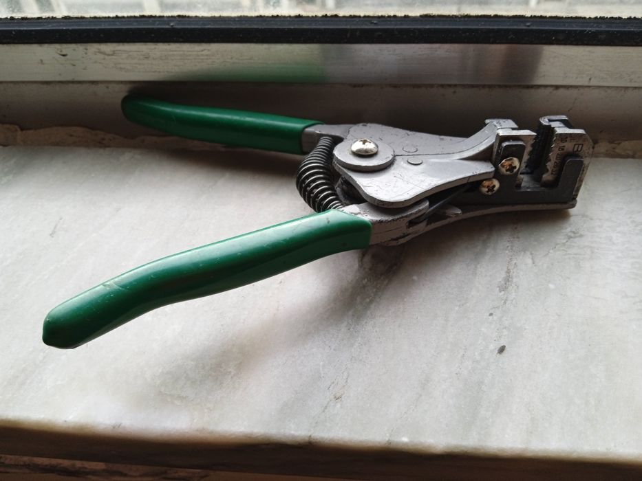 Alicate desnudar de 1.0 a 3.2 eletricista