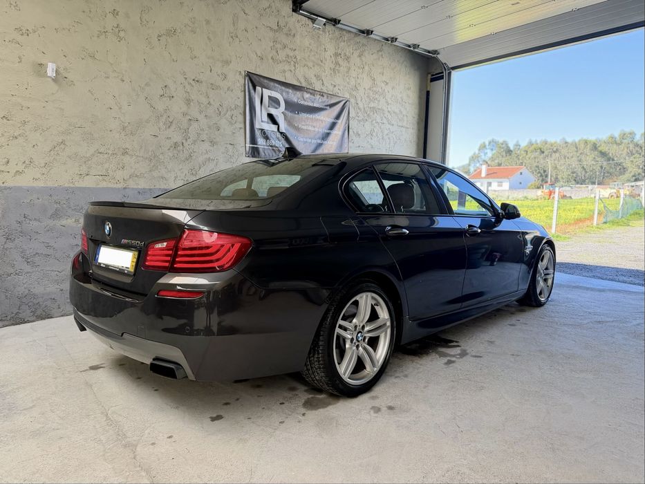 BMW M550d xDrive LCI - Desde 360€ Mês foto 3