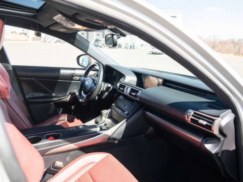 Lexus IS 250      2015