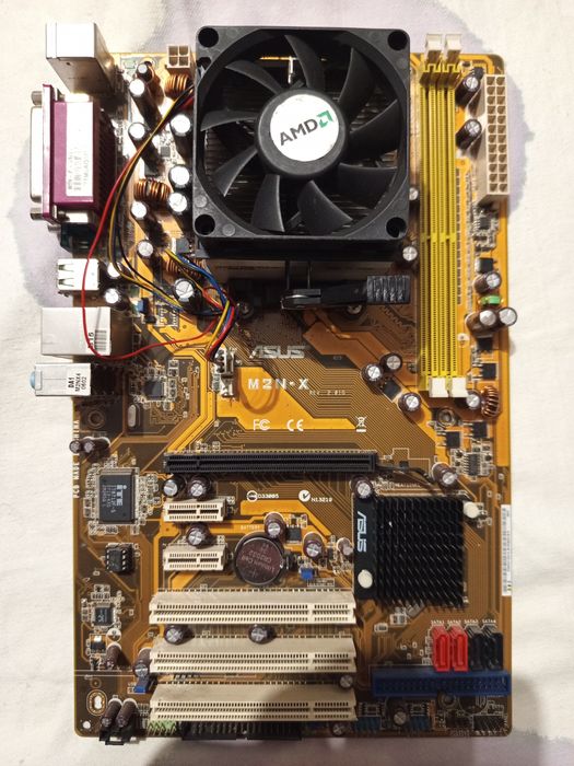 Материнська плата