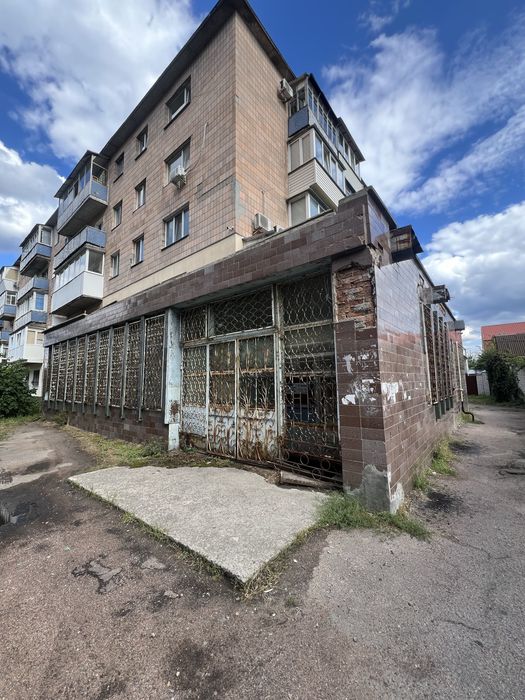 Оренда комерції 402 м² , 1$ м², довгостроково, вул. Пальохи 1