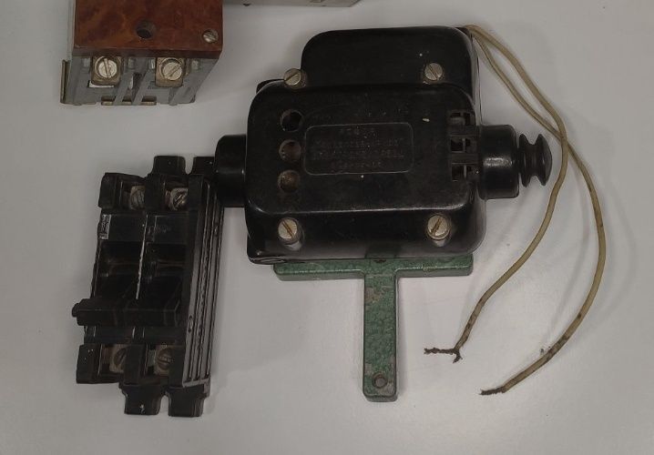 Мотор от швейной машинки МШ 0.35А 20Вт , РН1-40-2У3