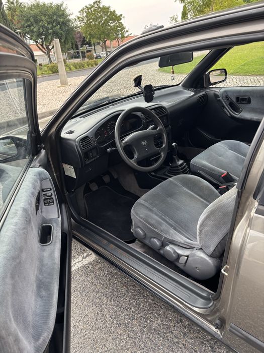 Nissan Sunny N14 (3 portas) — photo 4