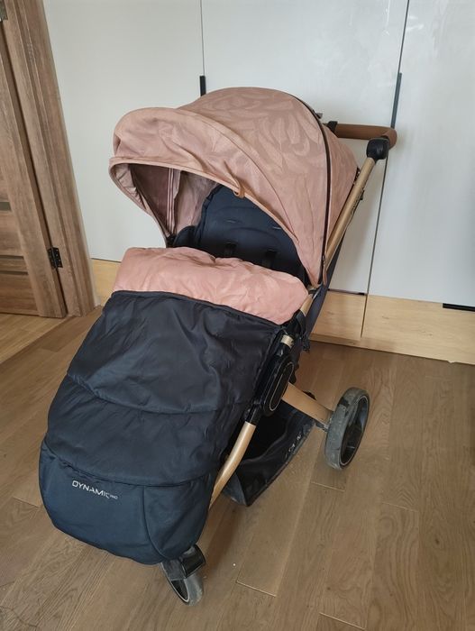 Прогулянкова каляска