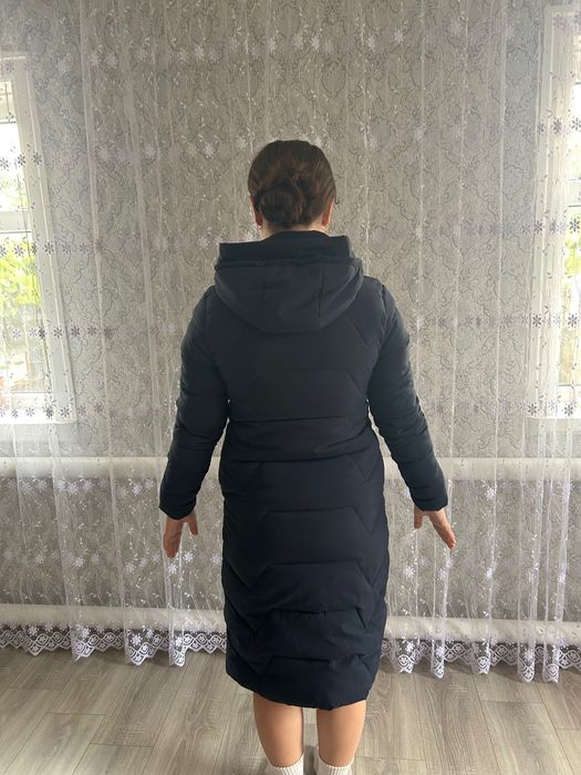 Зимова жіноча куртка