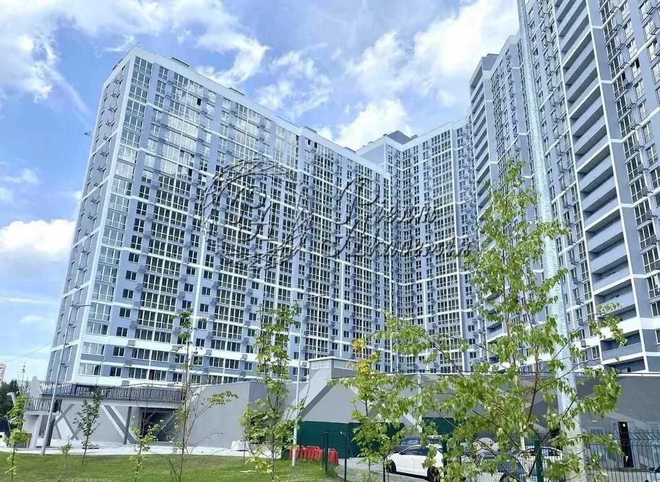 Продам квартиру ЖК Лебединый Київ, Ревуцького вул.